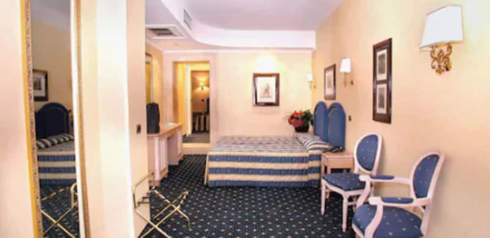 Habitación Cuádruple del hotel Valle. Foto 3