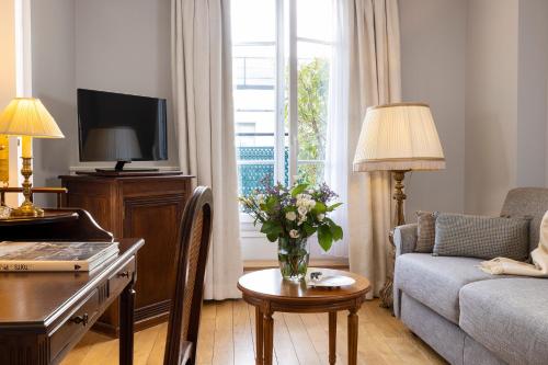 Suite con terraza Littré del hotel Le Littré. Foto 7