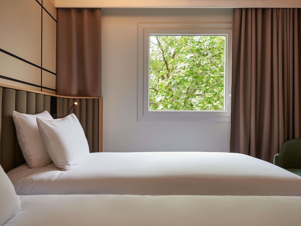Habitación Clásica - 2 camas individuales del hotel Mercure Paris Nanterre. Foto 4