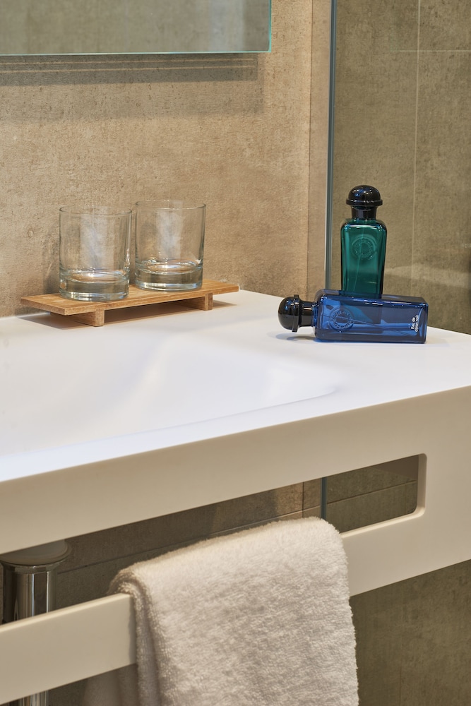 Habitación Clásica - 2 camas individuales del hotel Mercure Paris Nanterre. Foto 7