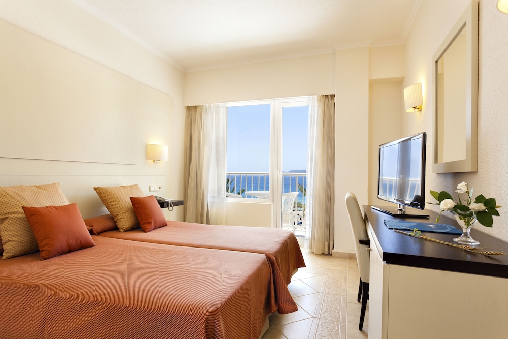 Habitación doble, balcón, vistas al mar del hotel Grupotel Imperio Playa
