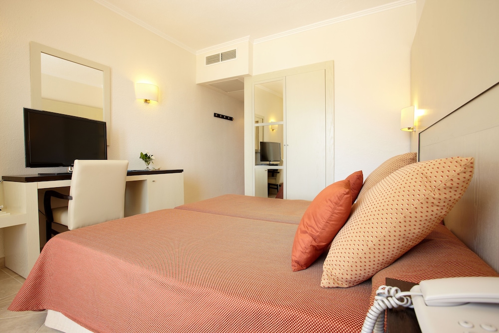 Habitación doble, balcón del hotel Grupotel Imperio Playa. Foto 1