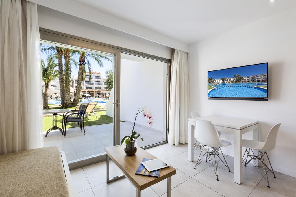 Apartamento 1 habitación Premium Planta Baja del hotel Playas Cas Saboners. Foto 3