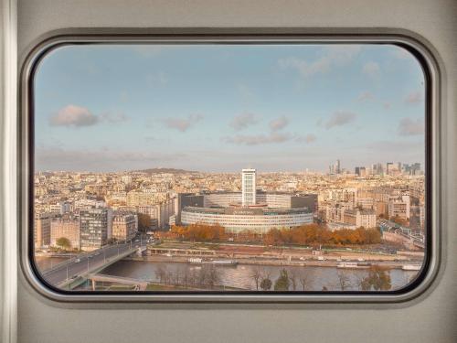 Habitación Doble Superior con sofá cama del hotel Novotel Paris Centre Tour Eiffel