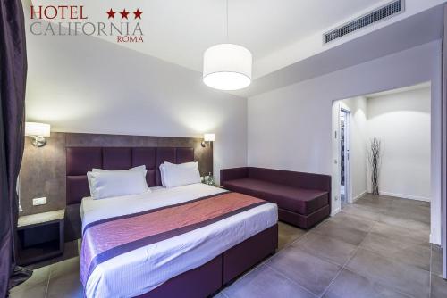 Habitación Triple Superior del hotel California. Foto 19