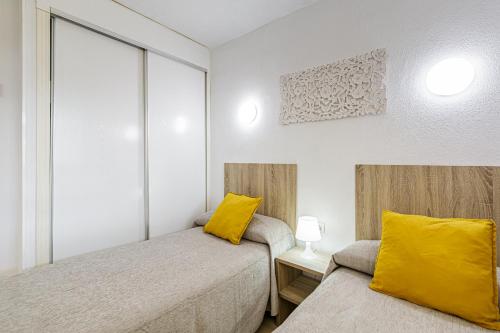 Apartamento 1 habitación Sofá Cama incluido 2 Camas individuales kitchenette del hotel Doramar. Foto 10