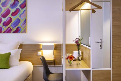 Habitación Doble Estándar del hotel Paris Louis Blanc. Foto 10