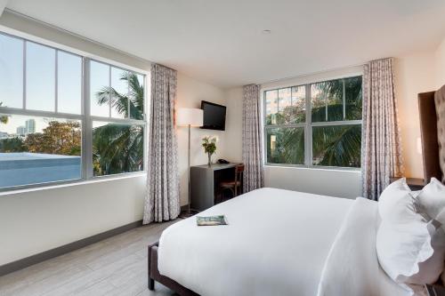 Alojamiento Superior con vistas a la ciudad - 1 cama extragrande del hotel Clinton South Beach. Foto 1