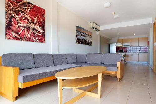 Apartamento Clásico de 1 dormitorio con terraza y vistas a la piscina del hotel Altamadores. Foto 1