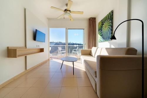 Premium One Bedroom Apartment with Balcony, Pool View del hotel Altamadores. Foto 2