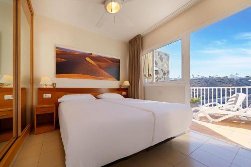 Classic Junior Suite with Large Balcony del hotel Altamadores