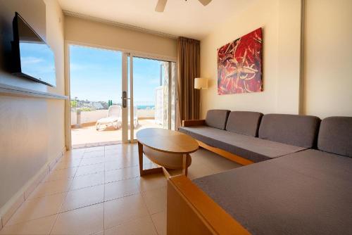 Apartamento Clásico de 1 dormitorio con terraza y vistas a la piscina del hotel Altamadores. Foto 2