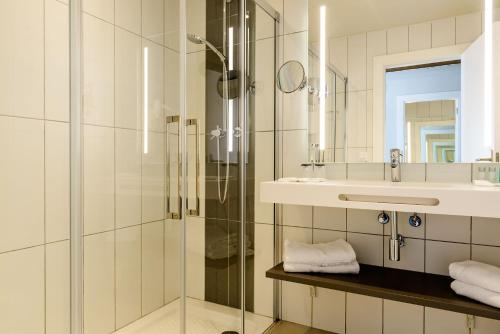 Habitación doble Vista Jardín Balcón o Terraza Accesible 2 Camas individuales del hotel Estival ElDorado Resort. Foto 3