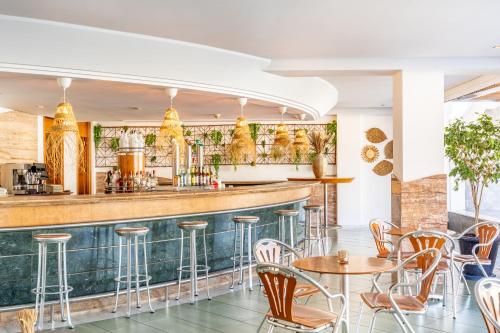 Apartamento con balcón del hotel Cala Nova. Foto 16