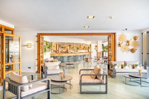 Apartamento con balcón del hotel Cala Nova. Foto 22