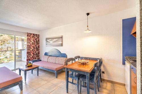 Apartamento con balcón del hotel Cala Nova. Foto 83