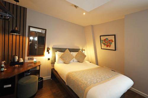 Habitación Doble Estándar del hotel Mercure London Paddington. Foto 1