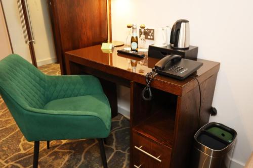 Habitación Executive King con sofá cama del hotel Mercure London Paddington. Foto 10