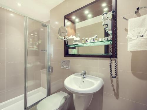 Habitación Twin Estándar del hotel Mercure London Paddington. Foto 7