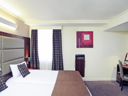 Habitación Twin Estándar del hotel Mercure London Paddington. Foto 12