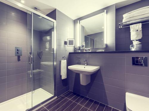 Habitación Executive Twin del hotel Mercure London Paddington. Foto 1