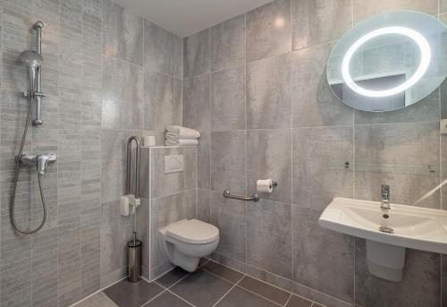Habitación Doble del hotel Makom Pereire. Foto 3