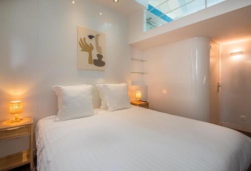 Habitación Doble Grande del hotel Makom Pereire. Foto 4