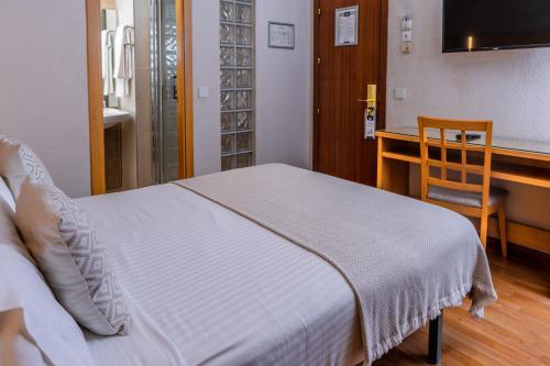 Habitación Doble del hotel Serrano. Foto 5