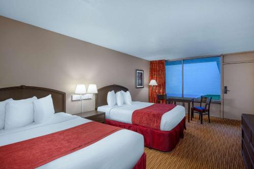 Habitación con 2 camas grandes - Se aceptan mascotas/para no fumadores del hotel Ramada Kissimmee Gateway