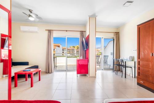 Suite Junior con balcón del hotel Andrea's. Foto 3