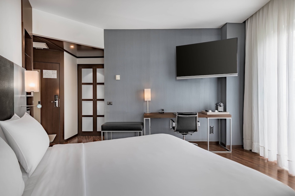 Habitación estándar, 1 cama de matrimonio grande, vistas a la ciudad del hotel Ac Burgos By Marriott