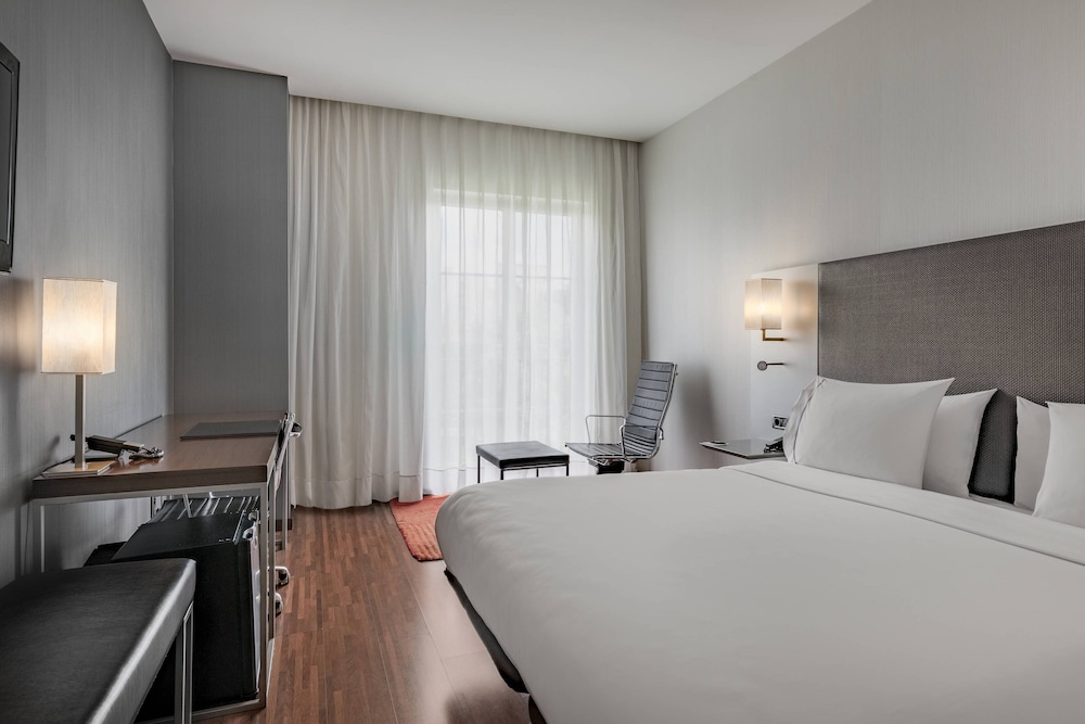 Habitación estándar, 1 cama de matrimonio grande del hotel Ac Burgos By Marriott