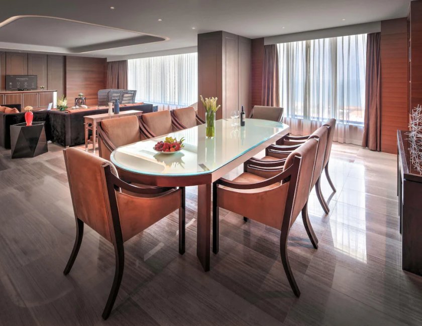 Suite 1 Cama king 2 habitaciones Presidencial Club del hotel Pullman Vung Tau. Foto 1