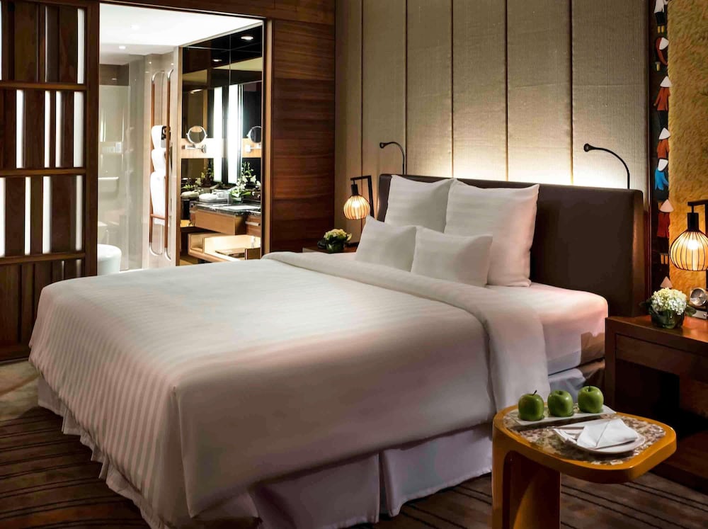 HABITACIÓN EJECUTIVA, ACCESO AL SALÓN, 1 CAMA KING SIZE del hotel Pullman Vung Tau. Foto 7