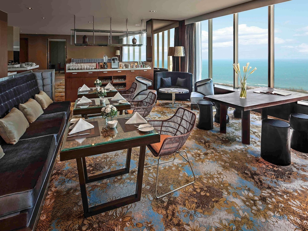 HABITACIÓN EJECUTIVA, ACCESO AL SALÓN, 2 CAMAS INDIVIDUALES del hotel Pullman Vung Tau. Foto 5