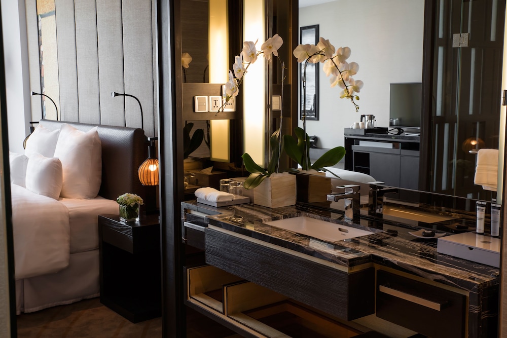 SUITE, ACCESO AL SALÓN, DORMITORIO Y SALA DE ESTAR SEPARADOS del hotel Pullman Vung Tau. Foto 1