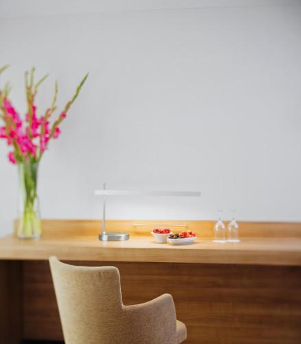 Habitación Doble Superior con 2 camas grandes del hotel Mövenpick Zürich Regensdorf. Foto 5