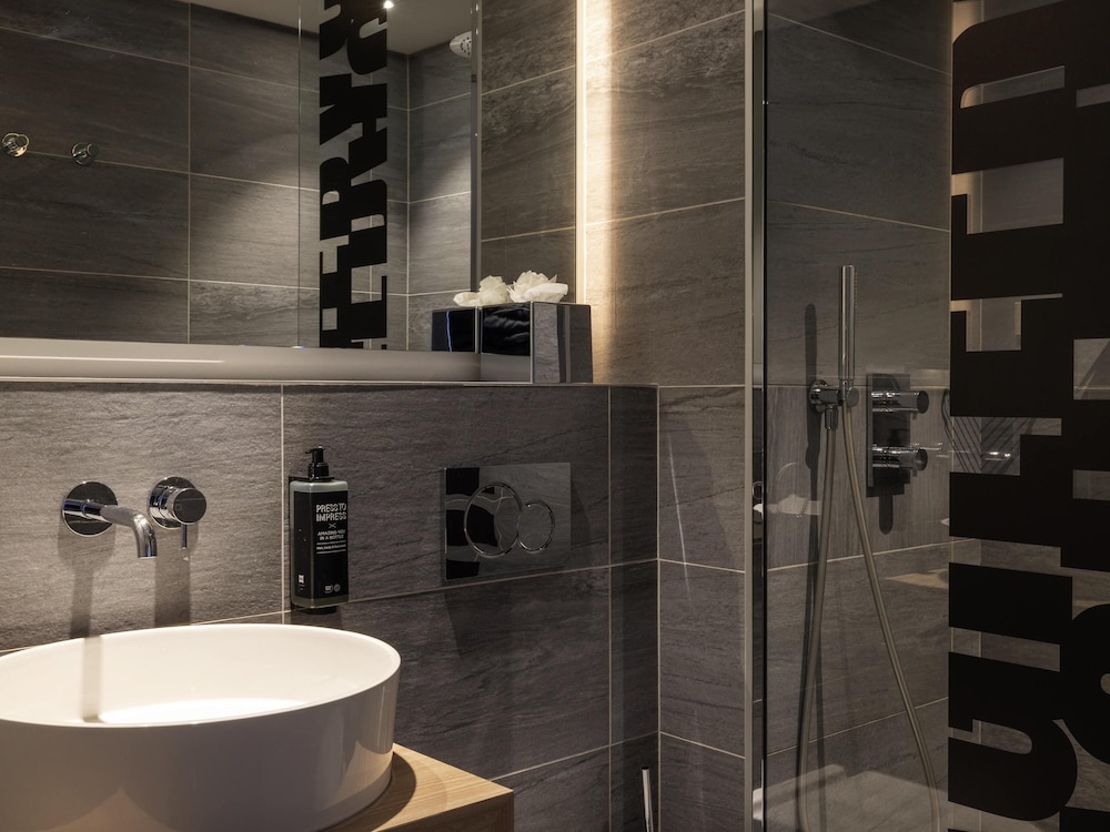 Habitación Estándar con 1 cama doble del hotel Ibis Styles Bourg La Reine. Foto 9