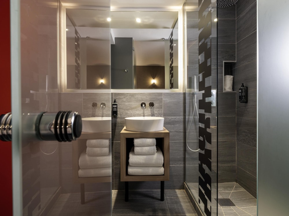 Habitación estándar con 2 camas individuales del hotel Ibis Styles Bourg La Reine. Foto 4
