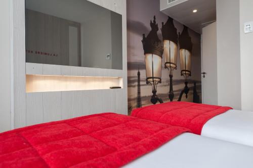 Habitación Doble Estándar - 2 camas del hotel Le 209 Paris Bercy. Foto 8