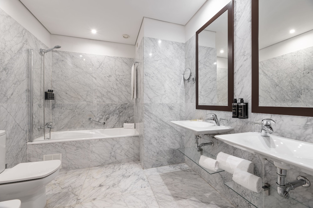 Habitación estándar con 1 cama doble o 2 individuales del hotel Eurostars Das Artes. Foto 13