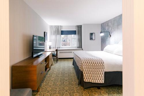 Habitación con cama extragrande - Adaptada para personas de movilidad reducida del hotel Tarrytown House Estate On The Hudson