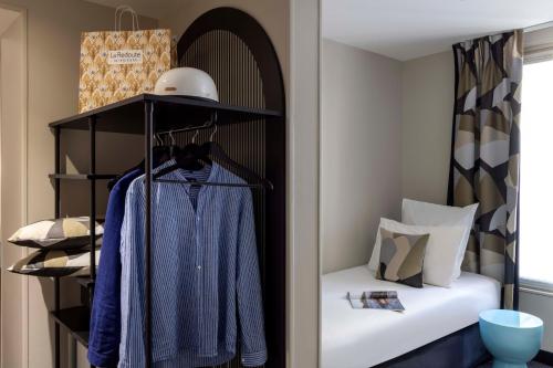 Habitación Triple Superior (1 cama doble + 1 cama individual) del hotel Régina Opéra Grands Boulevards. Foto 4