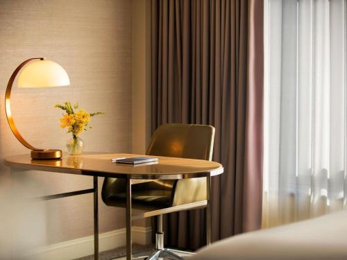 Habitación Doble Deluxe con vistas al patio - 1 cama grande del hotel Fairmont Washington, D.c., Georgetown. Foto 4