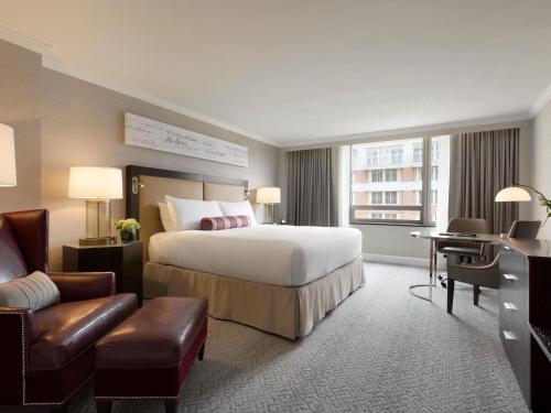 Habitación Fairmont con cama extragrande del hotel Fairmont Washington, D.c., Georgetown