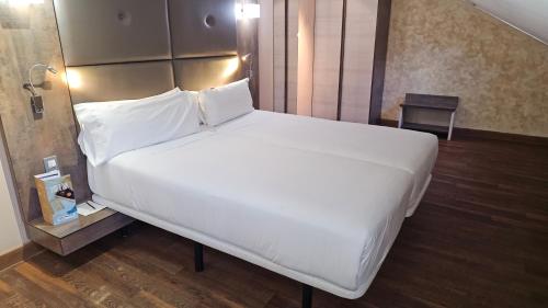Ático Doble del hotel Petit Palace Posada Del Peine. Foto 4