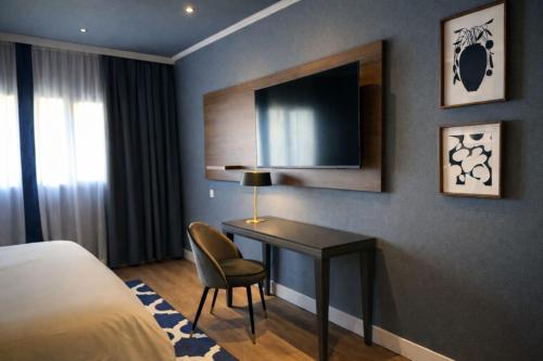 Habitación Premium con cama extragrande del hotel voco Madrid - Las Tablas by IHG. Foto 4