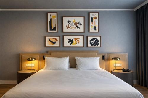 Habitación Premium con cama extragrande del hotel voco Madrid - Las Tablas by IHG. Foto 6