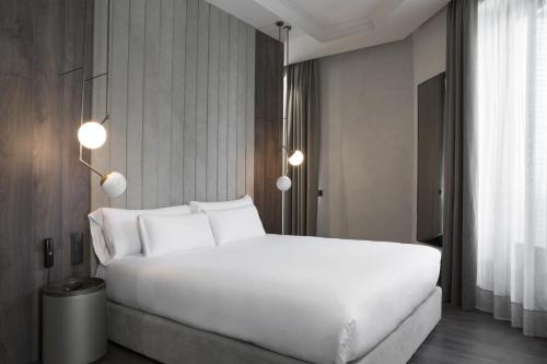 Habitación Doble Superior con Balcón del hotel Icon Wipton. Foto 1