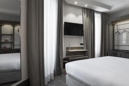 Habitación Doble Superior con Balcón del hotel Icon Wipton. Foto 5